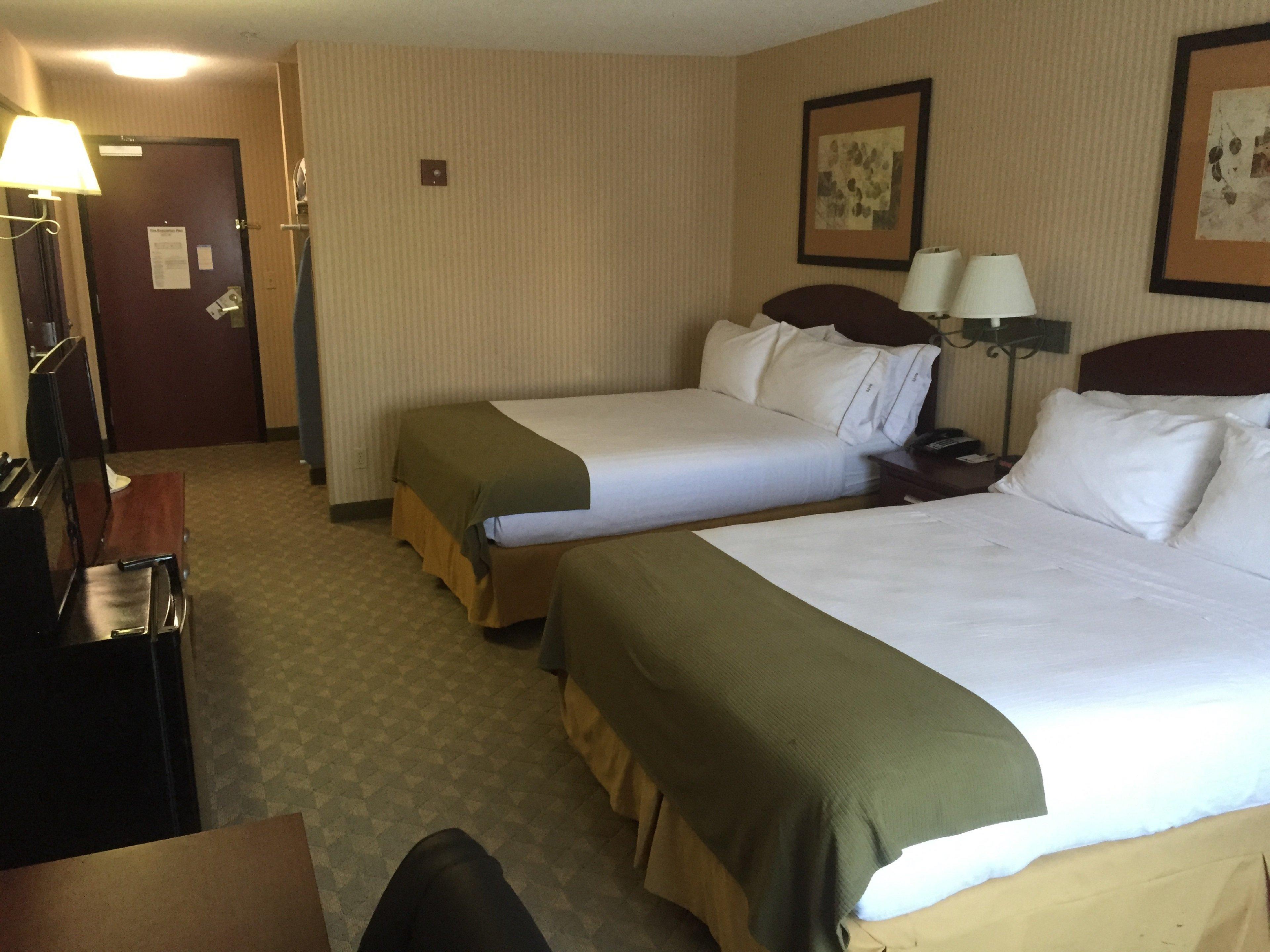 Spark By Hilton Lansing Экстерьер фото