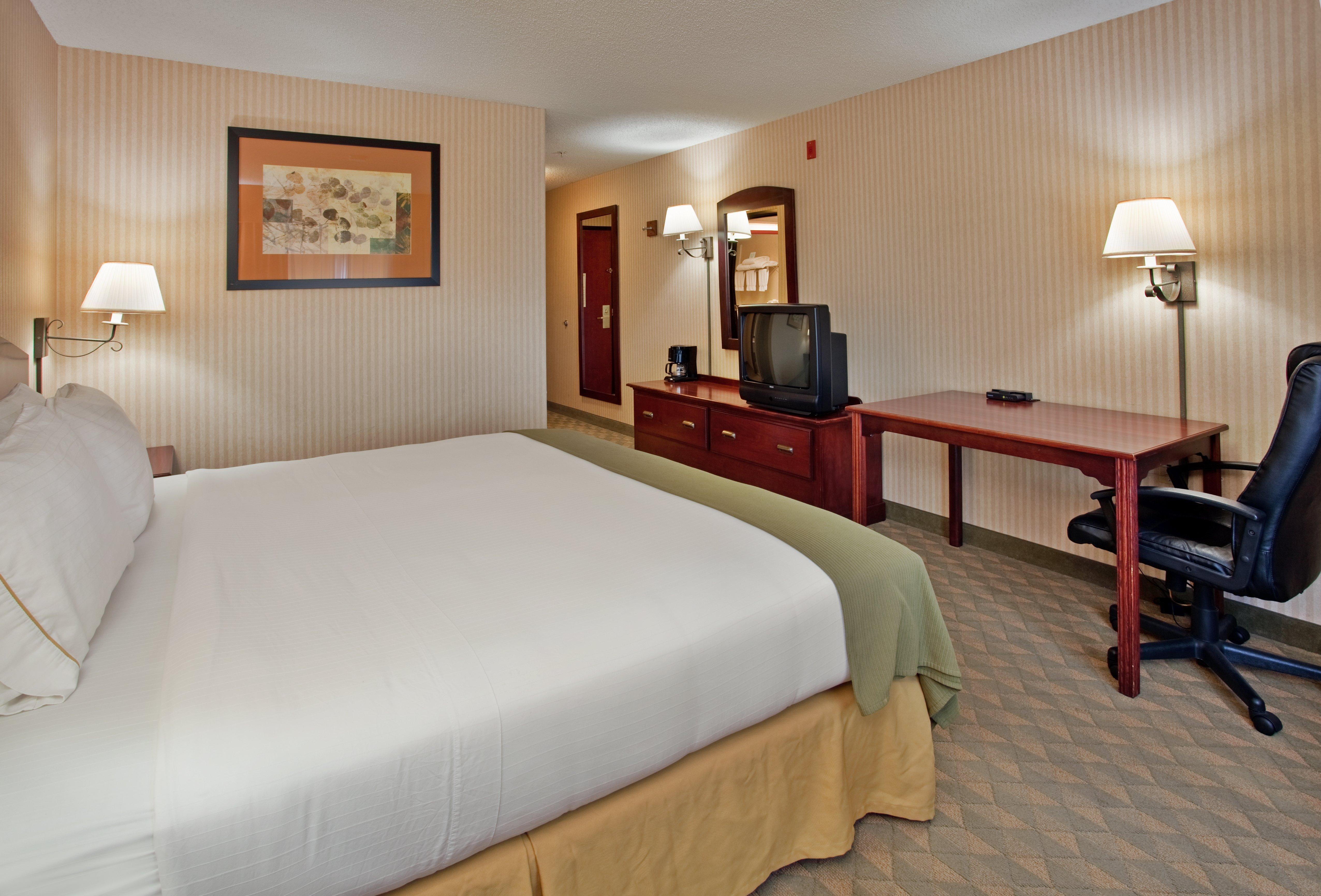 Spark By Hilton Lansing Экстерьер фото