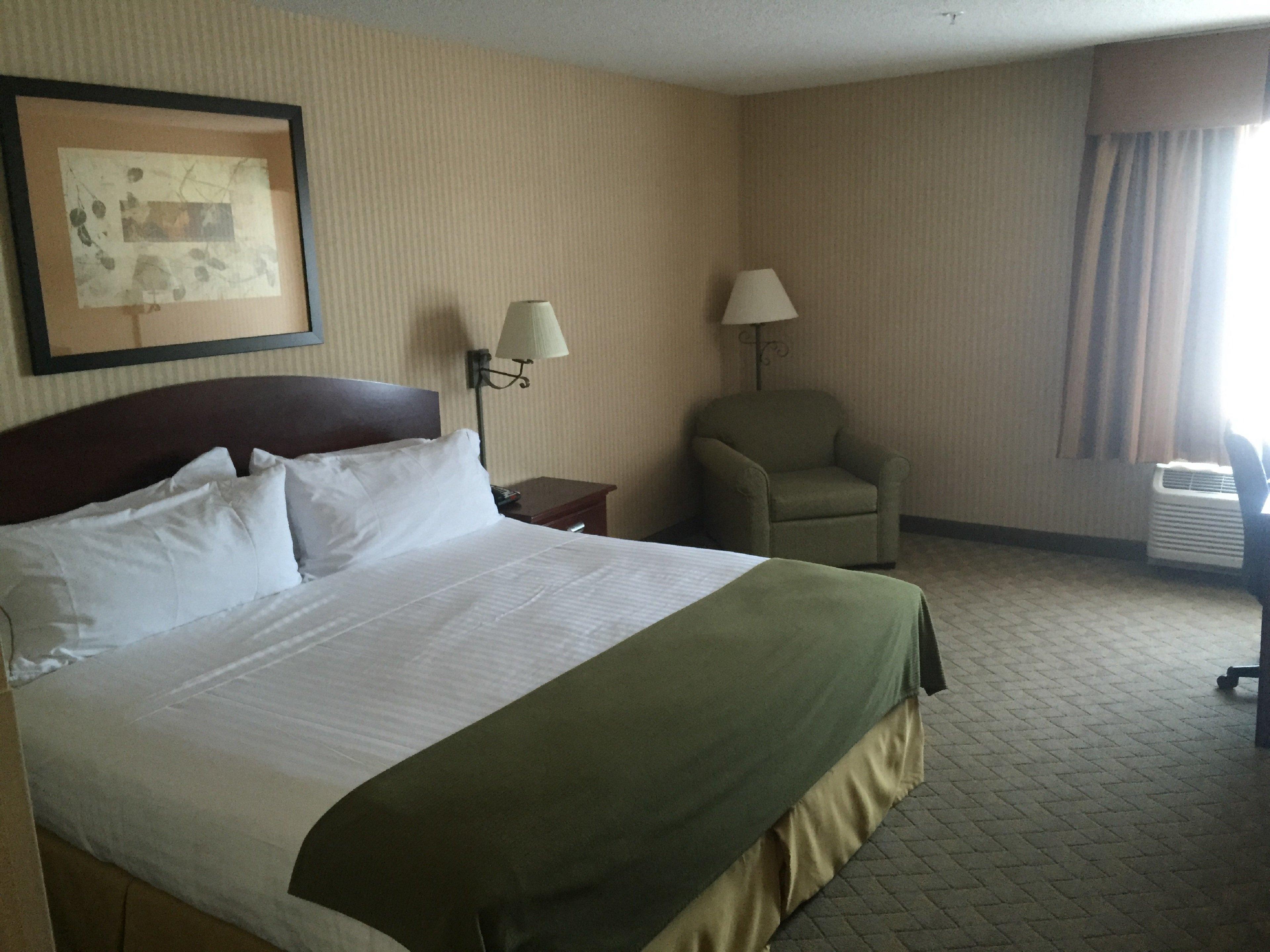 Spark By Hilton Lansing Экстерьер фото